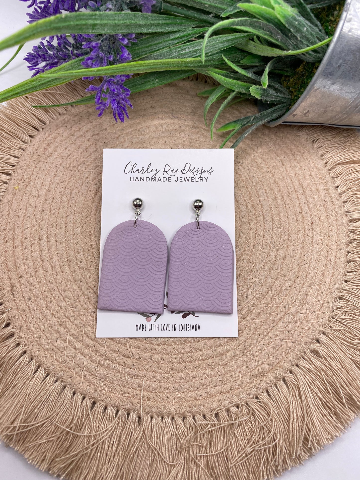 Embossed curve dangles-Lilac