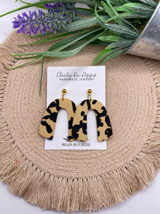 Arched dangles-Black and tan
