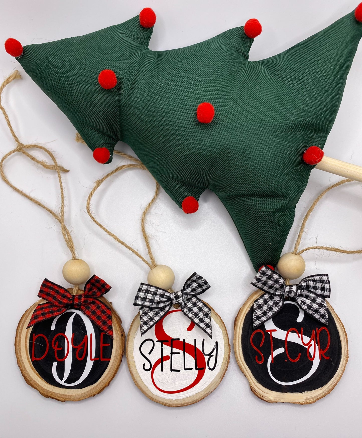 Wooden Farmhouse Ornaments-Black/Red/White